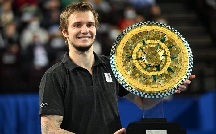 对球迷而言 对球迷而言